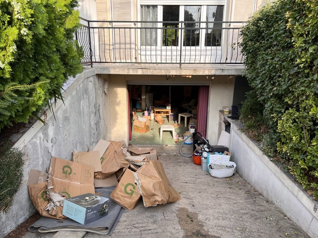 debarras-de-garage-Paris.jpeg